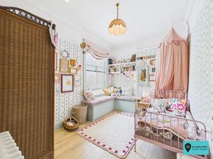 Bedroom- click for photo gallery